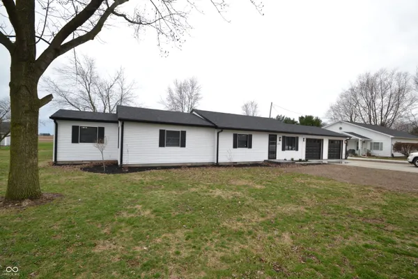 $299,900 | 403 East Elm Street, Sharpsville, IN 46068