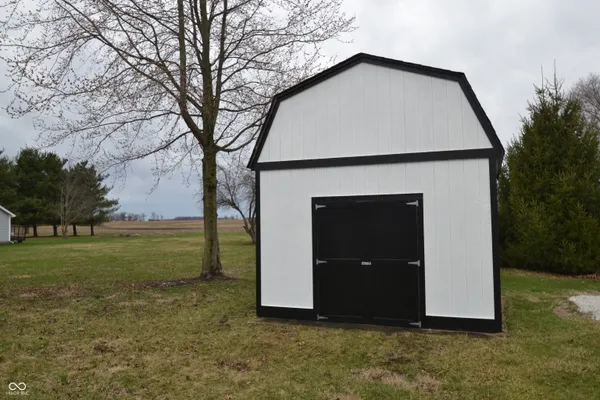 $299,900 | 403 East Elm Street, Sharpsville, IN 46068