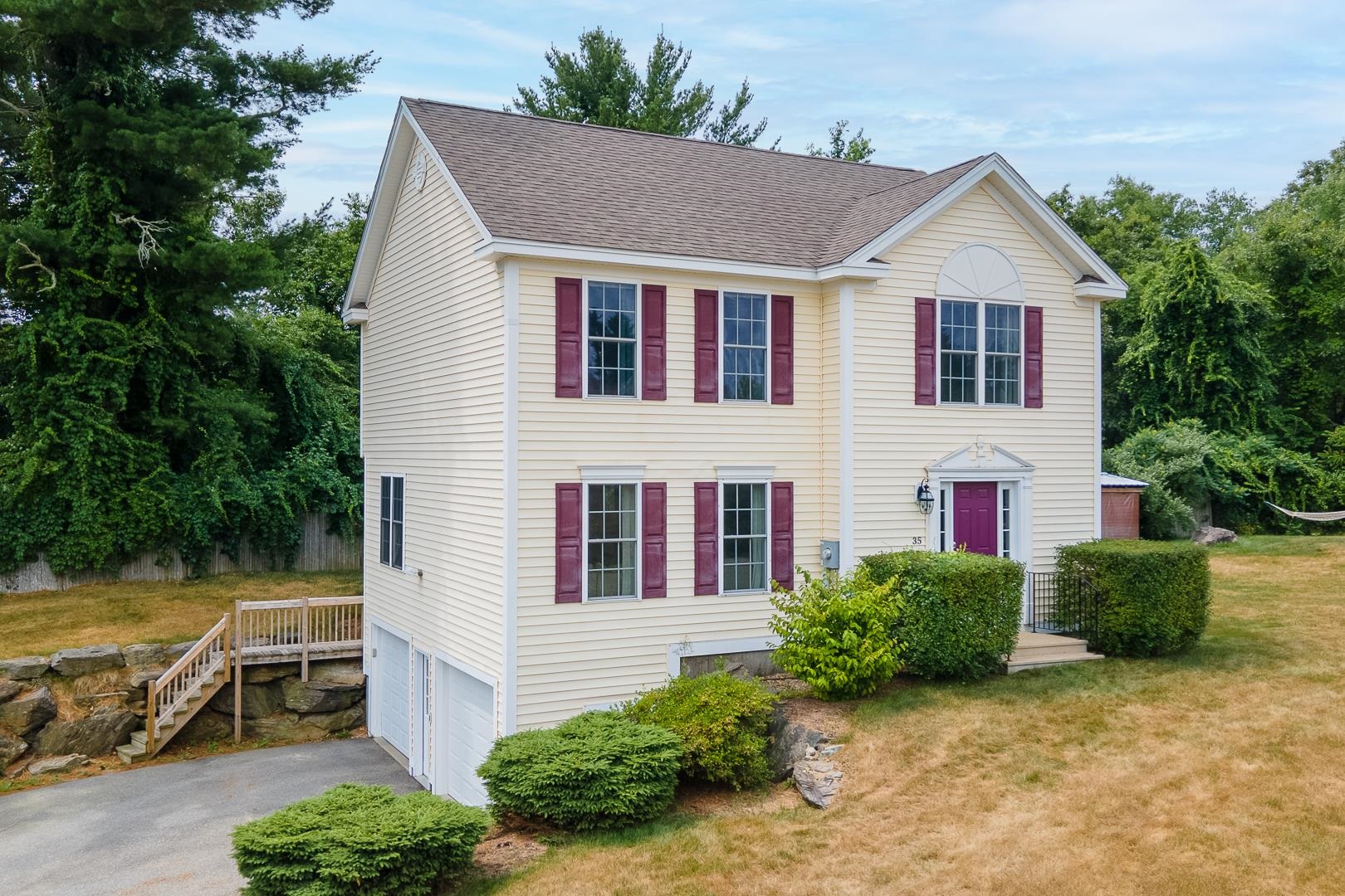 35 Pond Road Raymond, NH 03077 - Photo 2 of 37