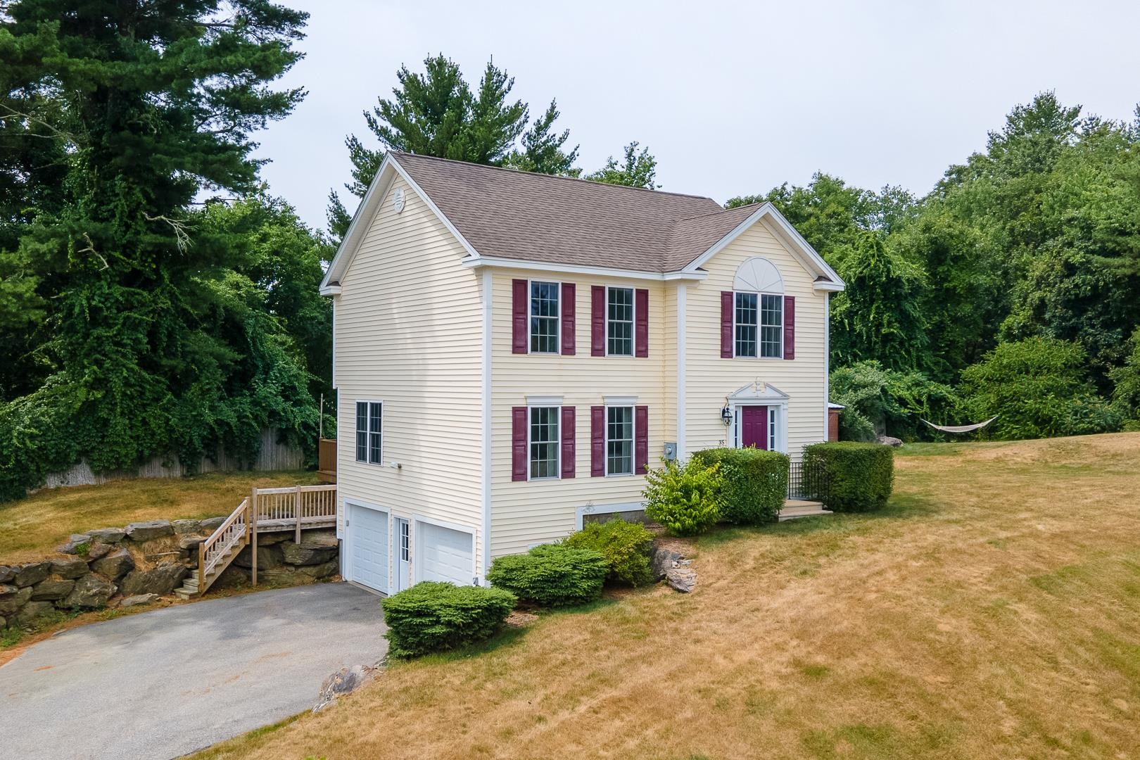 35 Pond Road Raymond, NH 03077 - Photo 4 of 37