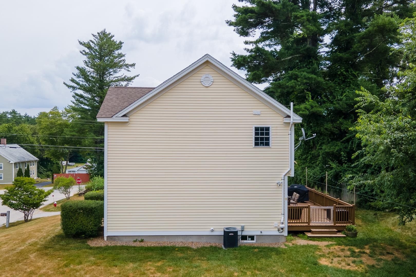35 Pond Road Raymond, NH 03077 - Photo 9 of 37
