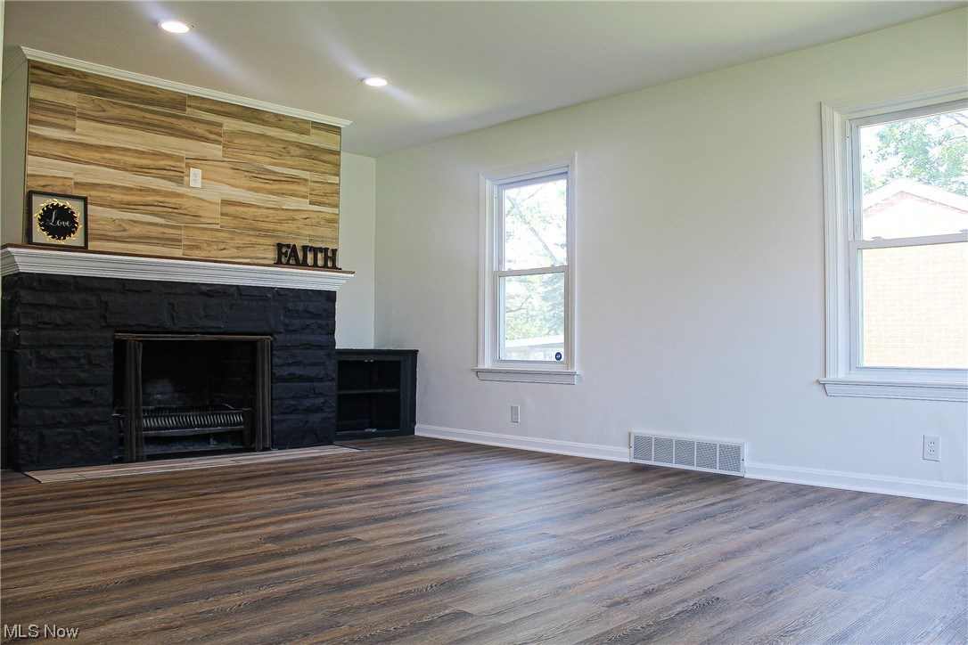 5720 Perkins Road Bedford, OH 44146 - Photo 2 of 35