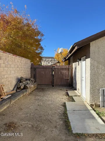 $2,700 | 37748 Mountainside Drive, Palmdale, CA 93550
