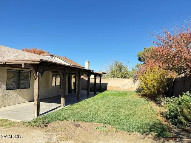 $2,700 | 37748 Mountainside Drive, Palmdale, CA 93550
