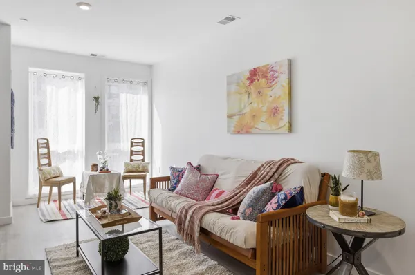 $1,615 | 915 North Broad Street, Unit 301, Philadelphia, PA 19123