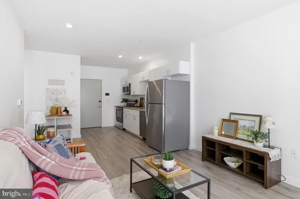 $1,615 | 915 North Broad Street, Unit 301, Philadelphia, PA 19123