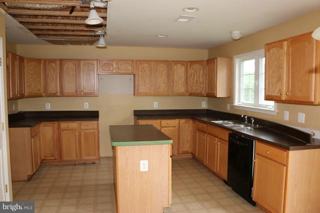 56 Routsong Lane Aspers, PA 17304 - Photo 2 of 14 Kitchen