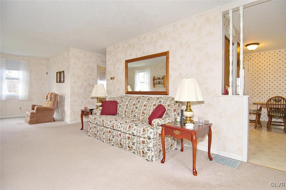 815 Magnolia Road Hellertown, PA 18055 - Photo 13 of 27 Gallery Image 13