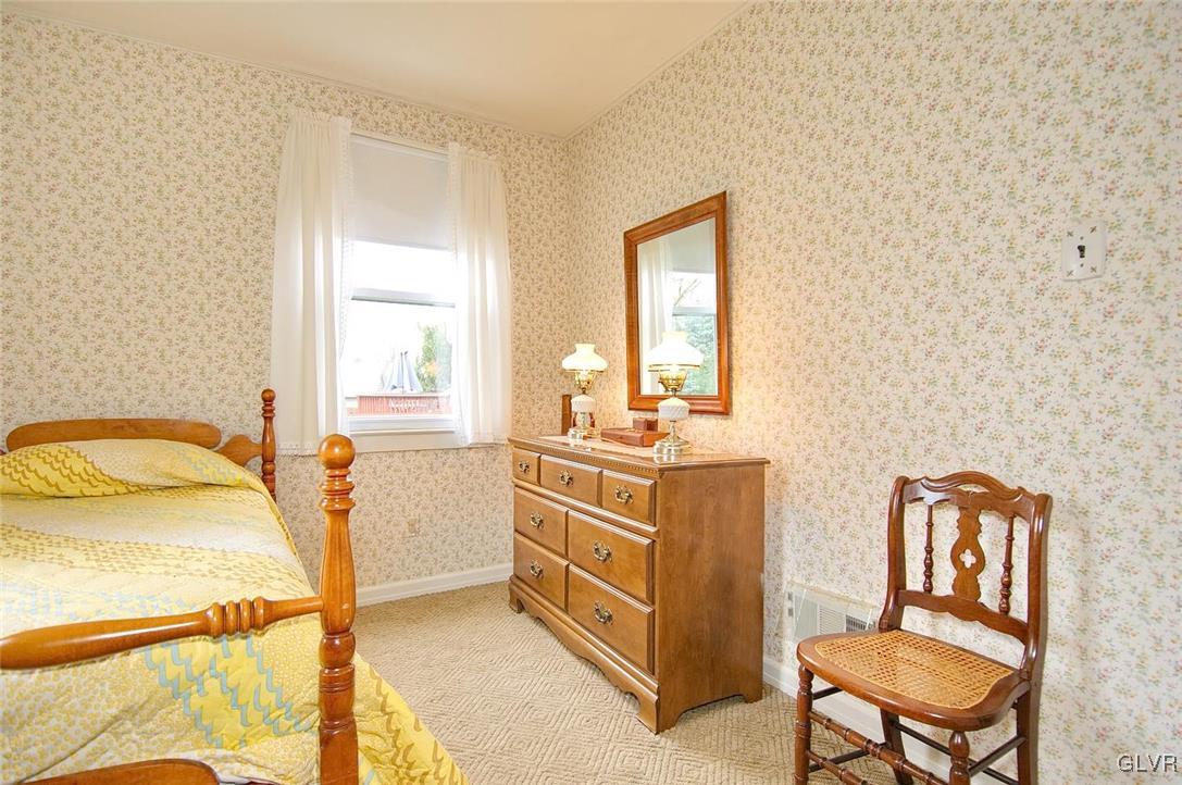 815 Magnolia Road Hellertown, PA 18055 - Photo 18 of 27 Gallery Image 18