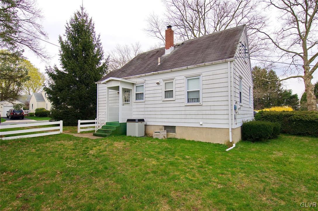 815 Magnolia Road Hellertown, PA 18055 - Photo 7 of 27 Gallery Image 7