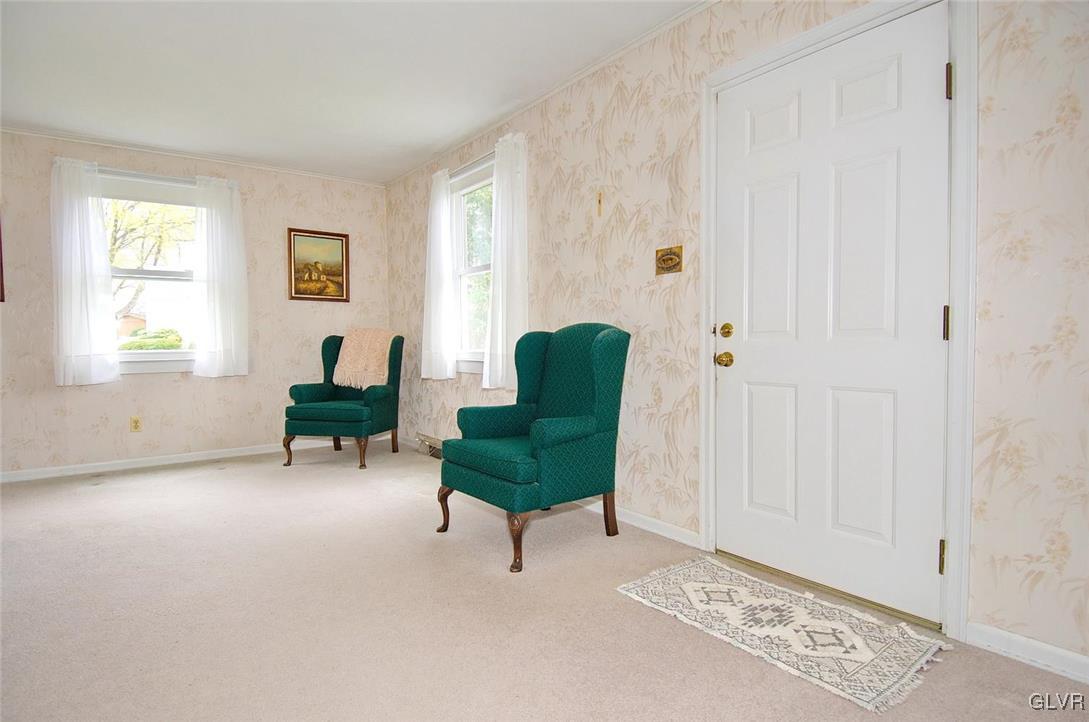 815 Magnolia Road Hellertown, PA 18055 - Photo 10 of 27 Gallery Image 10