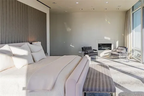 $5,995,000 | 2430 Victory Park Lane, Unit 3001, Dallas, TX 75219