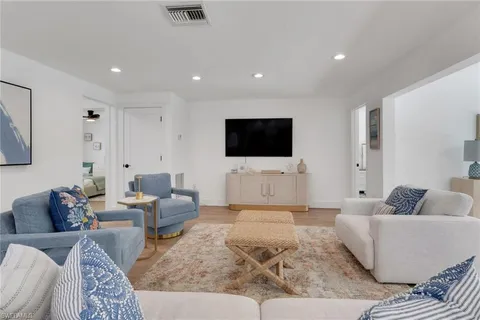 $1,099,000 | 729 Sand Dollar Drive, Sanibel, FL 33957