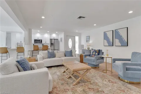 $1,099,000 | 729 Sand Dollar Drive, Sanibel, FL 33957