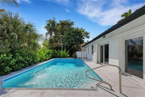 $1,099,000 | 729 Sand Dollar Drive, Sanibel, FL 33957