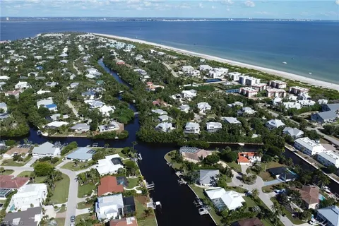 $1,099,000 | 729 Sand Dollar Drive, Sanibel, FL 33957