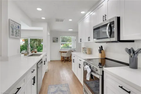 $1,099,000 | 729 Sand Dollar Drive, Sanibel, FL 33957