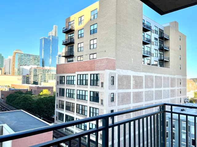 $2,800 | 1529 South State Street, Unit 8A, Chicago, IL 60605