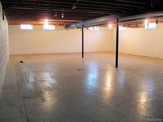 35425 Garfield Road Clinton Township, MI 48035 - Photo 18 of 35 Garfield 35425 020.jpg