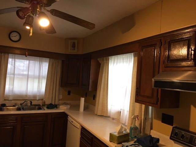 735 Shenango Road Beaver Falls, PA 15010 - Photo 14 of 15 Kitchen