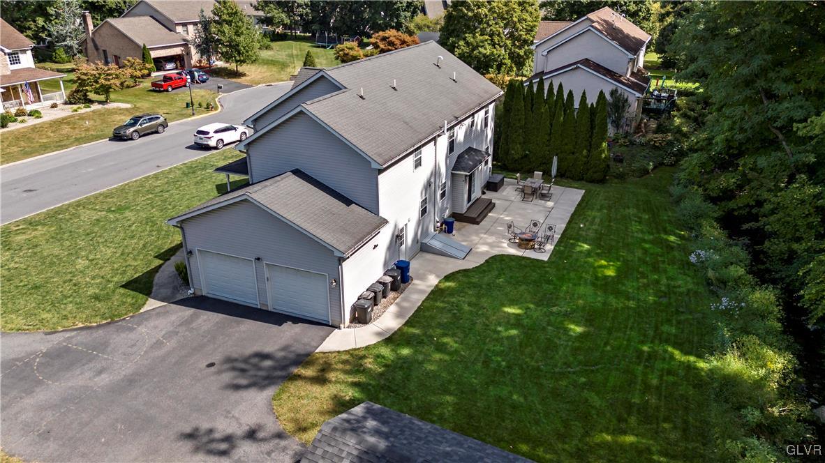 130 Spring Brook Terrace Nazareth, PA 18064 - Photo 4 of 50 Gallery Image 4