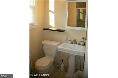 2551 Pickwick Road Baltimore, MD 21207 - Photo 24 of 26 Bath