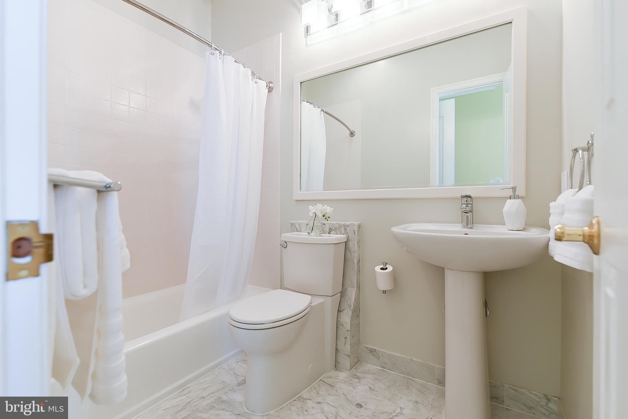 20 Logan Circle Northwest, Unit 12 Washington, DC 20005 - Photo 24 of 36