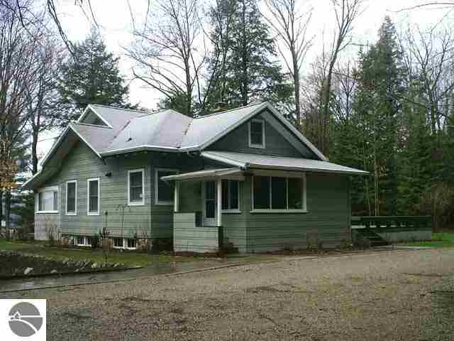 304 South Intermediate Lake Road Central Lake, MI 49622 - Photo 2 of 16 1744838-1.JPG