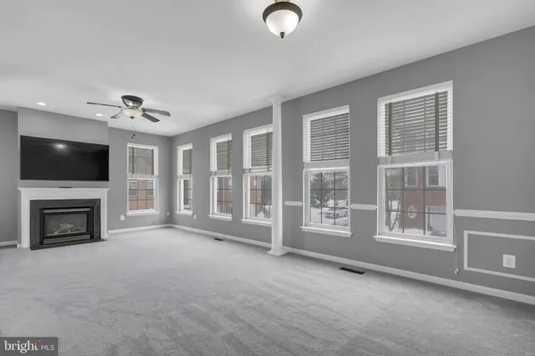 $3,250 | 20863 Cosworth Terrace, Sterling, VA 20165