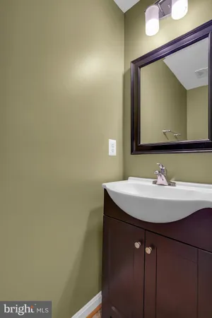 $3,250 | 20863 Cosworth Terrace, Sterling, VA 20165