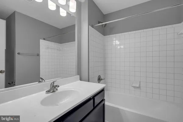 $3,250 | 20863 Cosworth Terrace, Sterling, VA 20165