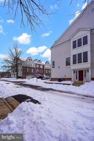 $3,250 | 20863 Cosworth Terrace, Sterling, VA 20165