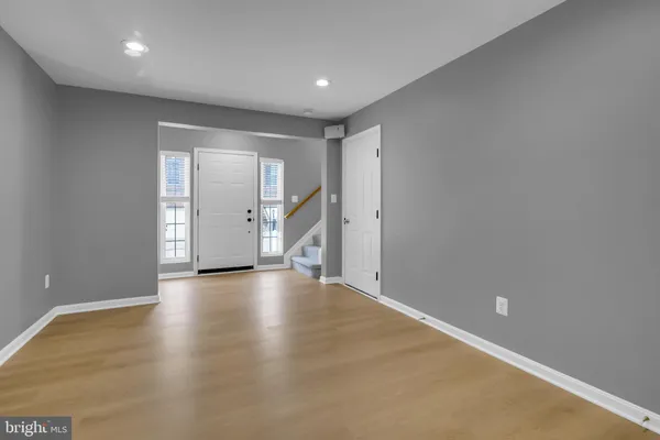 $3,250 | 20863 Cosworth Terrace, Sterling, VA 20165