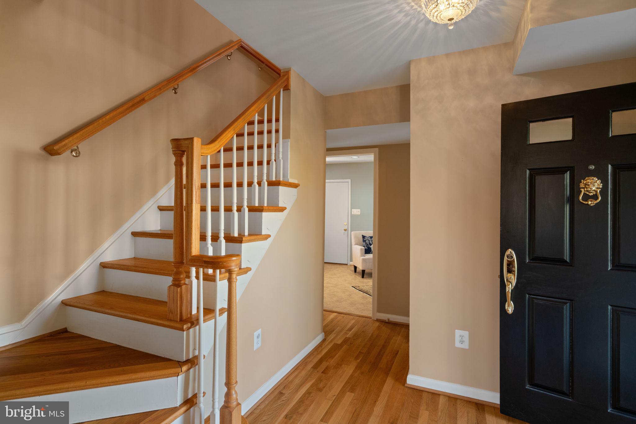 2416 Silver Fox Lane Reston, VA 20191 - Photo 15 of 60 Welcome in!