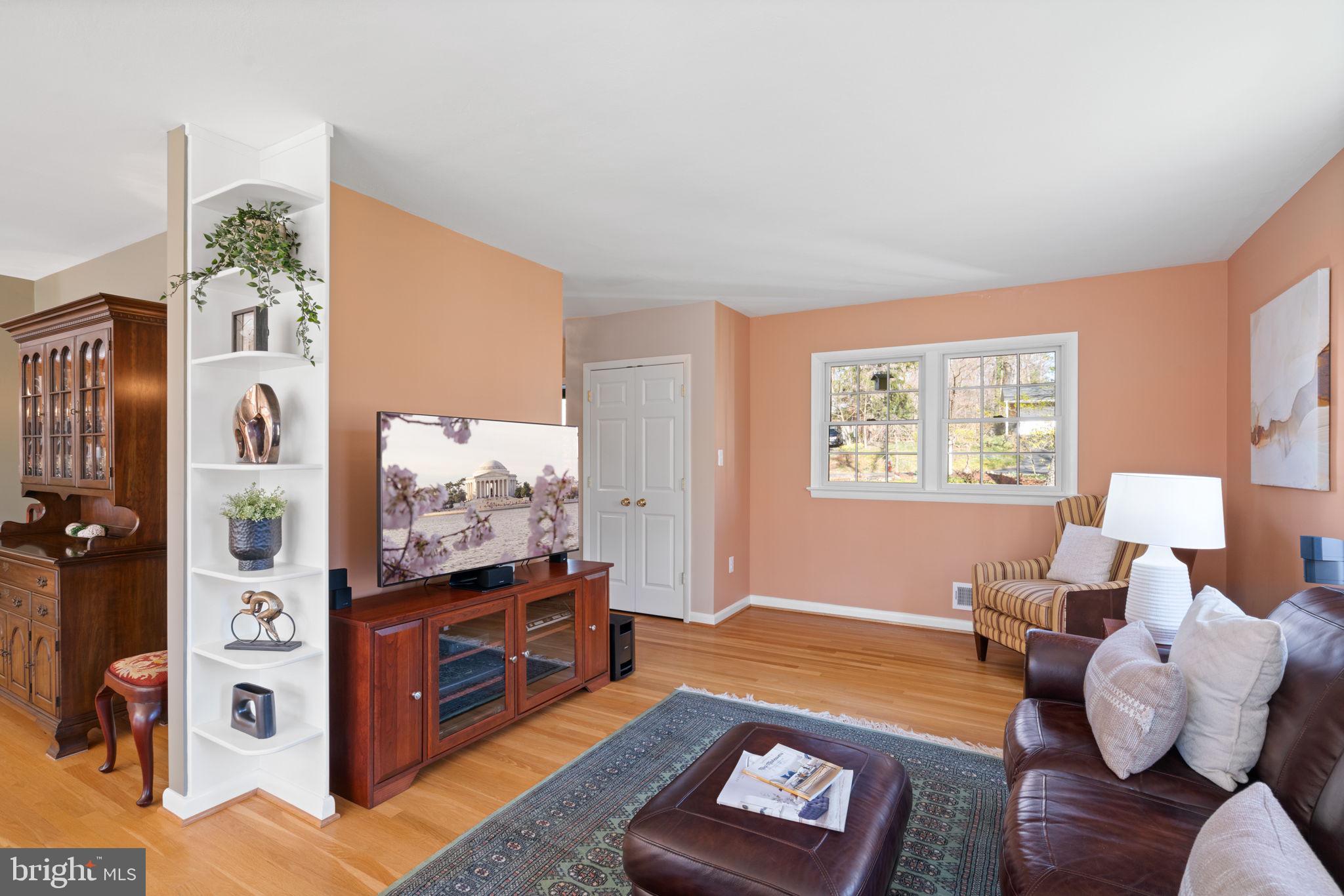 2416 Silver Fox Lane Reston, VA 20191 - Photo 17 of 60 Living Room