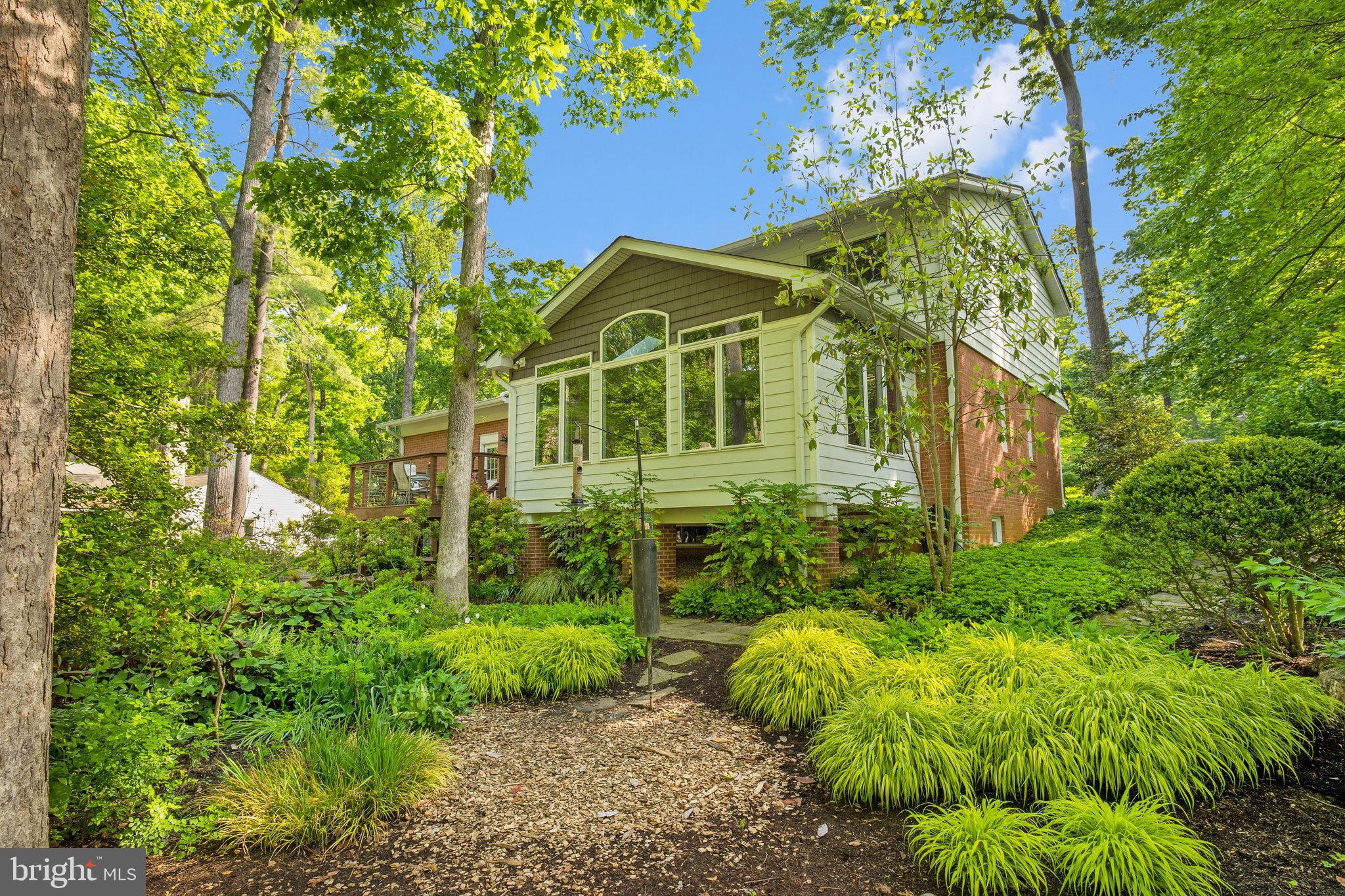 2416 Silver Fox Lane Reston, VA 20191 - Photo 8 of 60 Picture Perfect Garden Views