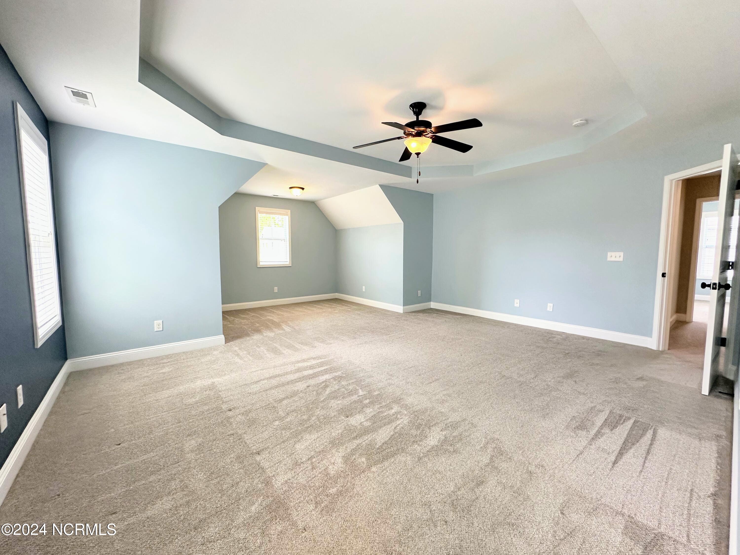 469 Albemarle Road Wilmington, NC 28405 - Photo 18 of 33 9 Master bedroom sitting area
