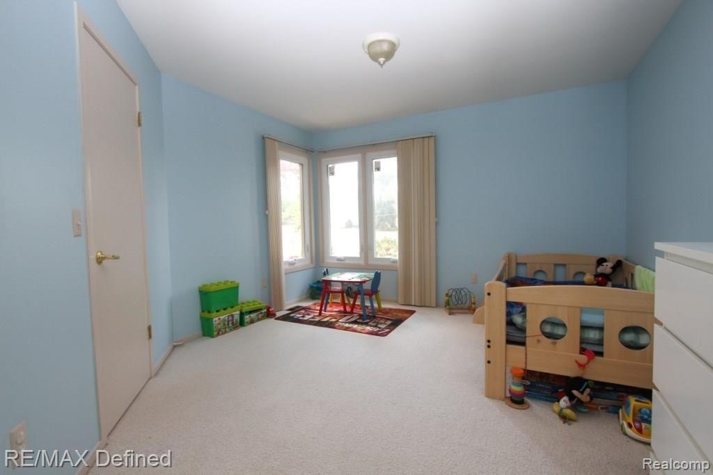 2332 Ulster Road Rochester Hills, MI 48309 - Photo 23 of 38