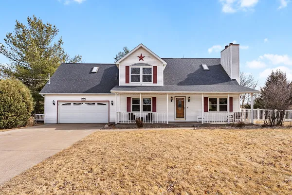 $329,900 | 8507 51st St Court, Coal Valley, IL 61240