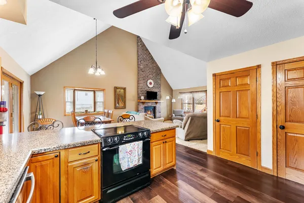 $329,900 | 8507 51st St Court, Coal Valley, IL 61240