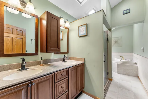 $329,900 | 8507 51st St Court, Coal Valley, IL 61240