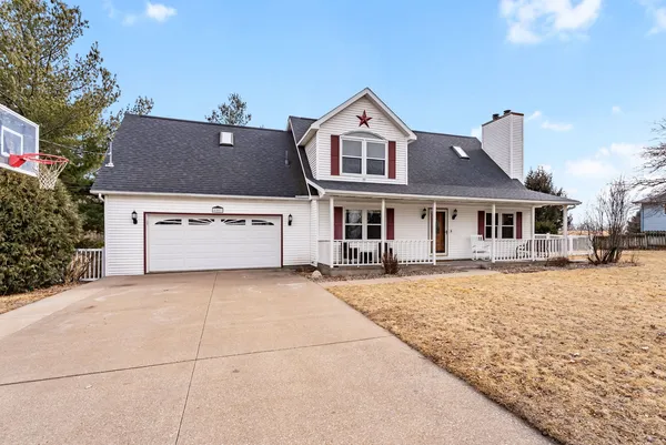 $329,900 | 8507 51st St Court, Coal Valley, IL 61240