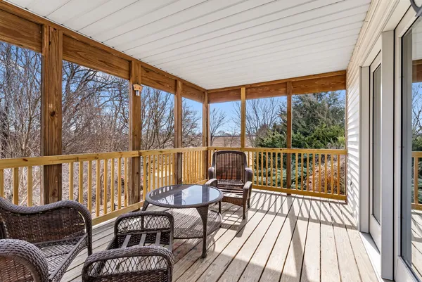 $329,900 | 8507 51st St Court, Coal Valley, IL 61240