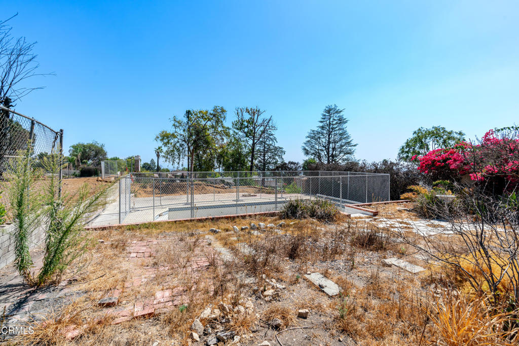 2969 Maiden Lane Altadena, CA 91001 - Photo 7 of 11 egpimaging_2969MaidenLane_008_FLEXMLS