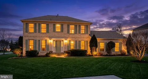 $1,399,900 | 8401 Cardinal Glen Court, Vienna, VA 22182