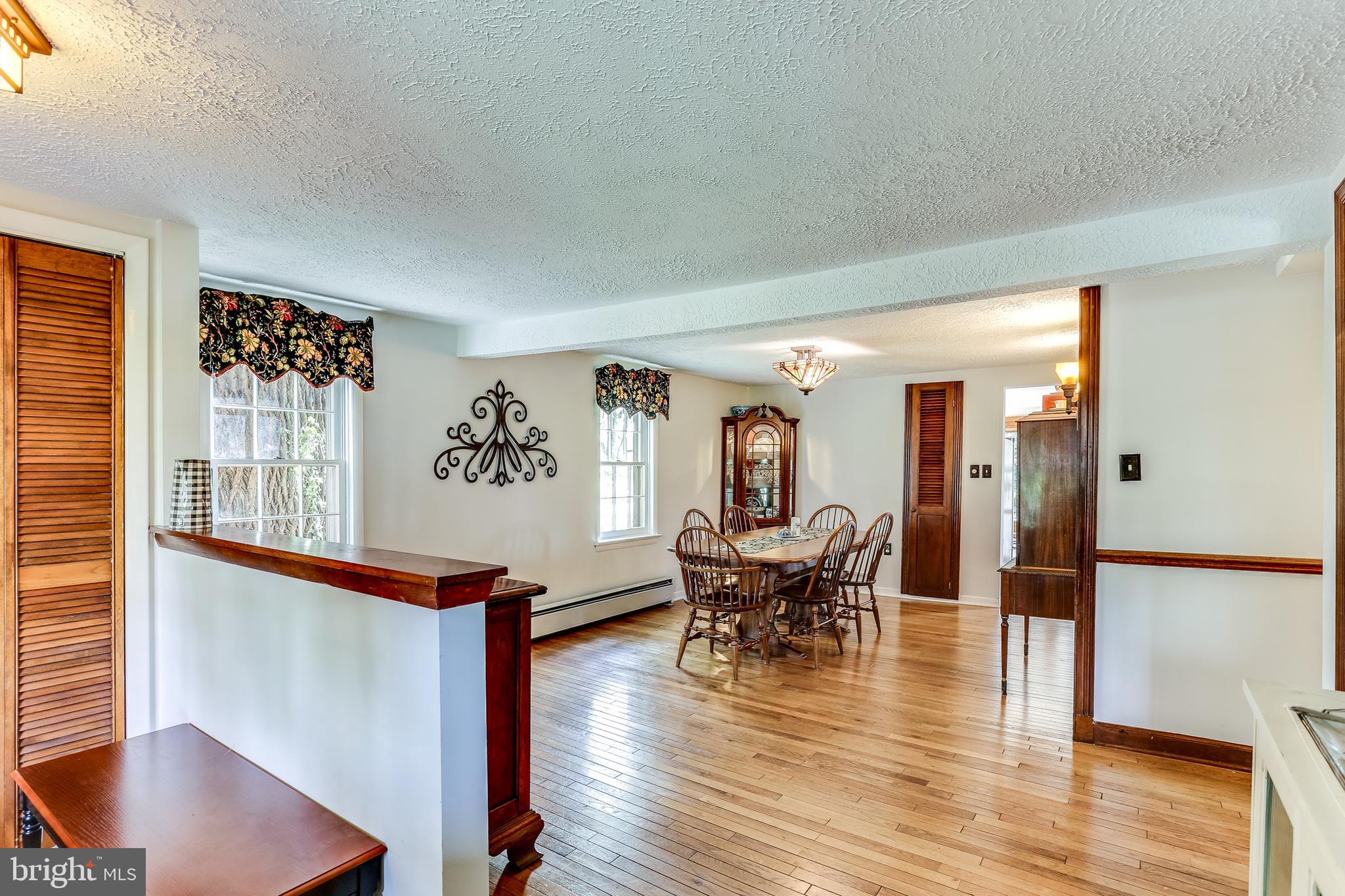 13829 Howard Road Dayton, MD 21036 - Photo 2 of 42 Entry and Dining Room