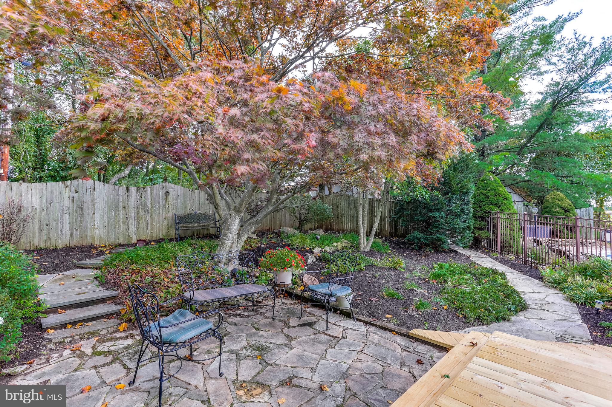 13829 Howard Road Dayton, MD 21036 - Photo 35 of 42 Exterior Rear patio area