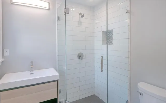 $3,450 | 118 Ruggles Avenue, Unit 101, Newport, RI 02840