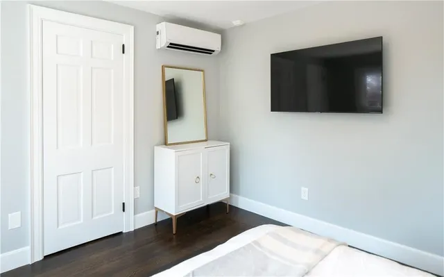 $3,450 | 118 Ruggles Avenue, Unit 101, Newport, RI 02840