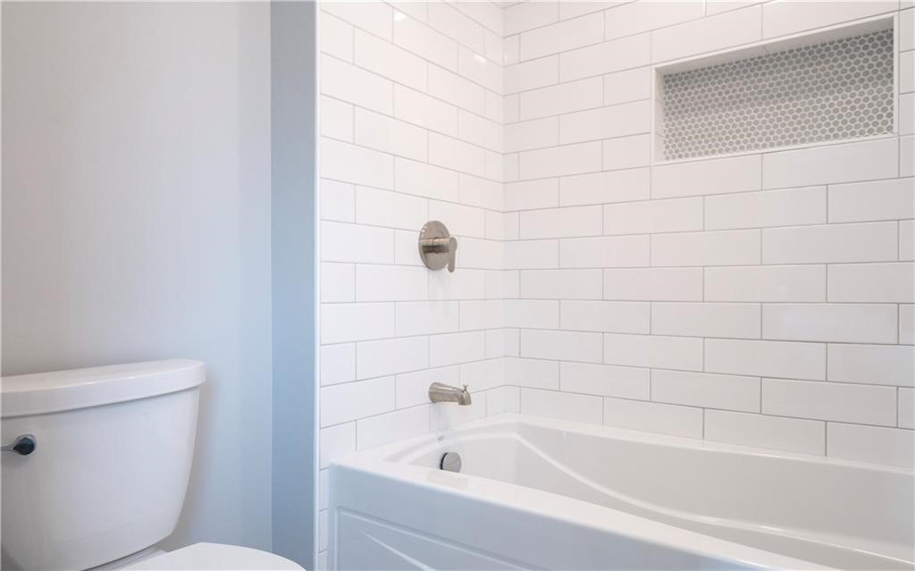 118 Ruggles Avenue, Unit 101 Newport, RI 02840 - Photo 37 of 44